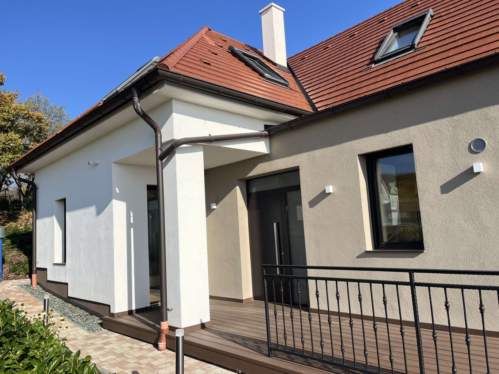 Balatonfüred családi ház homlokzati részlet