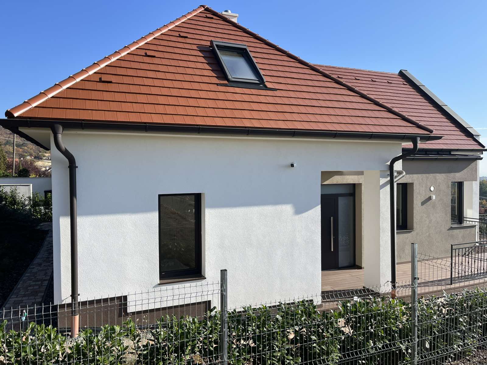 Balatonfüred StoLevell Uni homlokzati rendszer