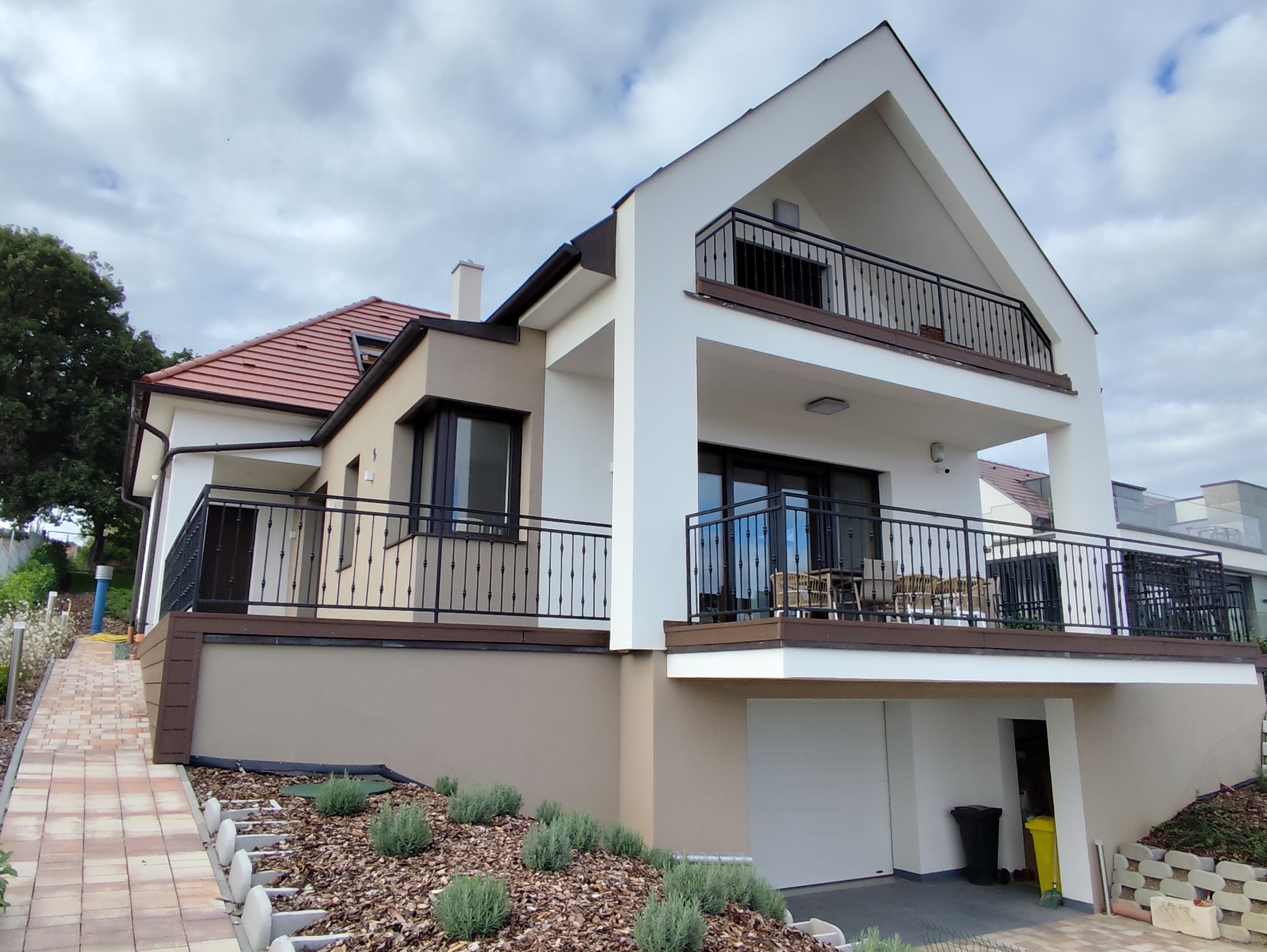 Balatonfüred családi ház kész homlokzat